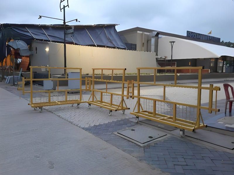 best frp portable barricades manufacturer by fibrograts