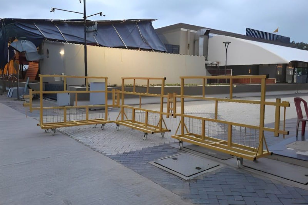 best frp portable barricades manufacturer by fibrograts