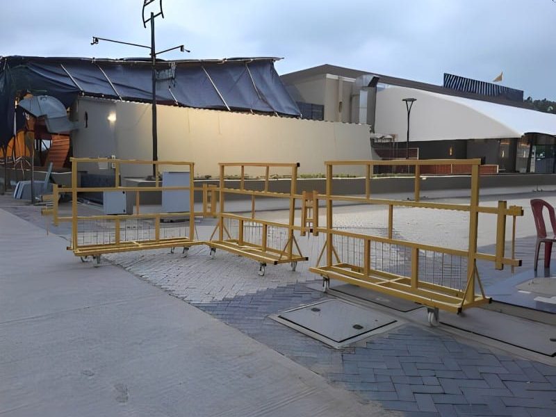 best frp portable barricades manufacturer by fibrograts